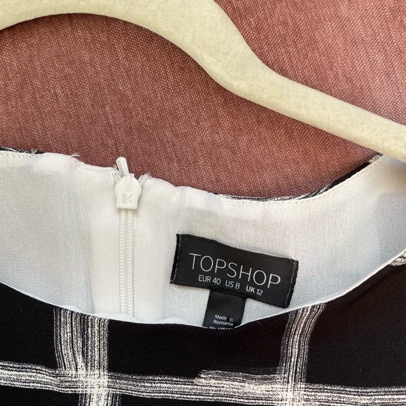 Topshop Window Pane Sleeveless Blouse - Picture 4 of 5